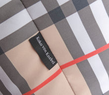 Laden Sie das Bild in den Galerie-Viewer, Super Soft Dog Lounge - Softshell Plaid Edition