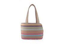 Laden Sie das Bild in den Galerie-Viewer, Verdi - Softe Hundetasche Zick Zack Style