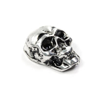 Laden Sie das Bild in den Galerie-Viewer, KvK Handcrafted - Black Skull Masterpiece