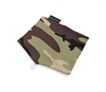 Laden Sie das Bild in den Galerie-Viewer, Cult Couture Muffler - Camouflage