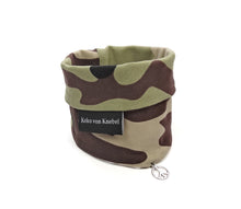 Laden Sie das Bild in den Galerie-Viewer, Cult Couture Muffler - Camouflage