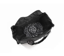 Laden Sie das Bild in den Galerie-Viewer, Sanna Bag - elegante Hundetasche