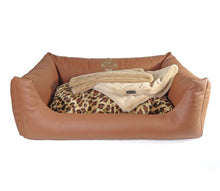 Laden Sie das Bild in den Galerie-Viewer, Luxus Dog Lounge - Cognac Edition - Hundebett