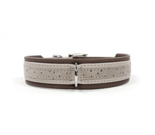 Laden Sie das Bild in den Galerie-Viewer, Handcrafted – Halsband Triple Spezial