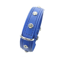 Laden Sie das Bild in den Galerie-Viewer, KvK Handcrafted Collar Bling