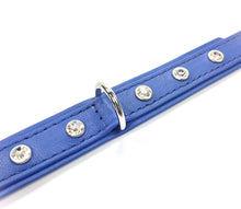Laden Sie das Bild in den Galerie-Viewer, KvK Handcrafted Collar Bling