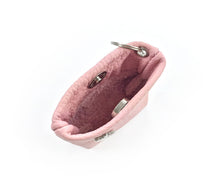 Laden Sie das Bild in den Galerie-Viewer, KvK Handcrafted Bag Holder Crown - Gassibeutel