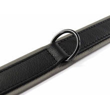Laden Sie das Bild in den Galerie-Viewer, KvK Handcrafted - Halsband Klassik Curved Black Label