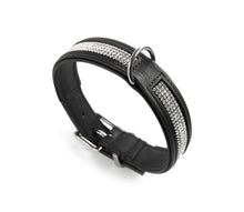 Laden Sie das Bild in den Galerie-Viewer, KvK Handcrafted Collar Glamour