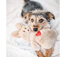Laden Sie das Bild in den Galerie-Viewer, Kuschelhase mit Herz