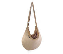 Laden Sie das Bild in den Galerie-Viewer, Kangaroo Bag Hundetasche in Beige
