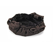 Laden Sie das Bild in den Galerie-Viewer, KvK Aida Hundetasche - Brown Fur

