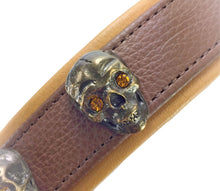 Laden Sie das Bild in den Galerie-Viewer, KvK Handcrafted - Brown Beige Skull Masterpiece
