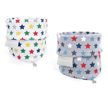 Laden Sie das Bild in den Galerie-Viewer, Cult Couture Muffler – Stars in Weiss oder Grau
